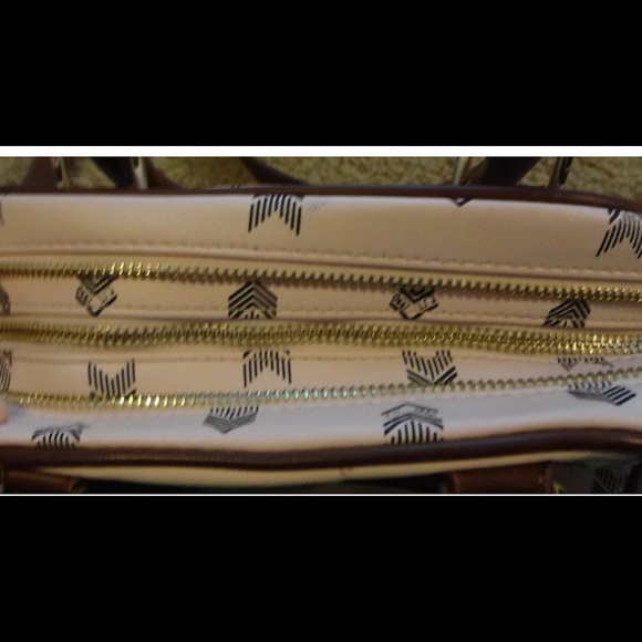 Steve Madden beautiful crossbody 💼 - Picture 3 of 5